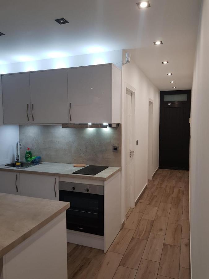 Family Comfortable Apartment Arona  Exteriör bild