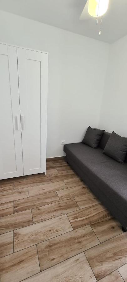 Family Comfortable Apartment Arona  Exteriör bild