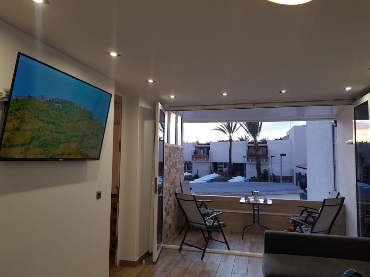 Family Comfortable Apartment Arona  Exteriör bild
