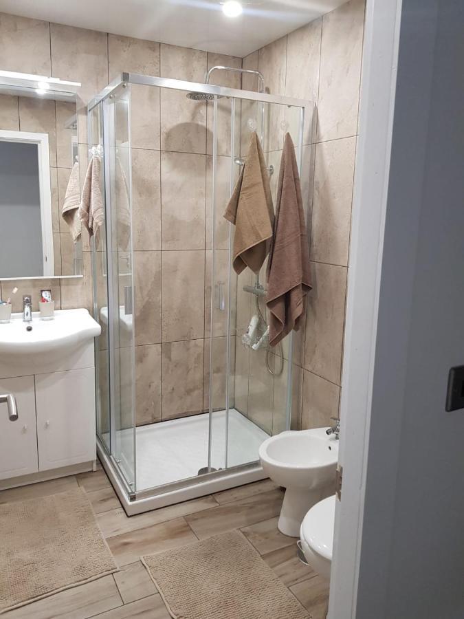 Family Comfortable Apartment Arona  Exteriör bild